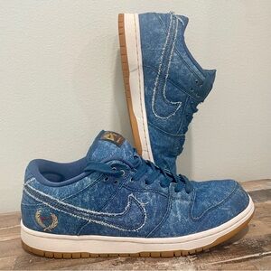 NIKE SB Dunk Low Rise Blue Denim East West Pack Swoosh Biggie Sneakers (10.5)